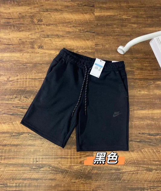 Spodenki Nike Tech