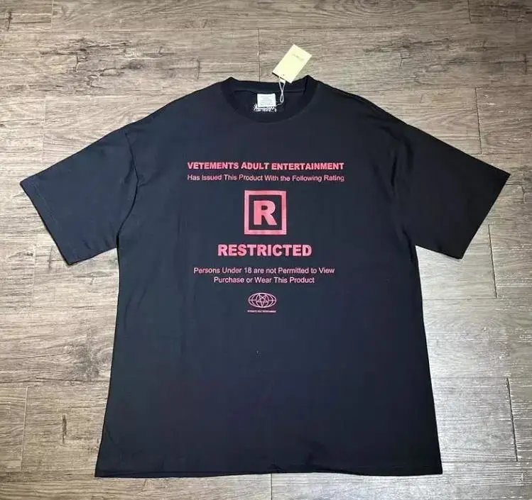 T-shirt Vetements